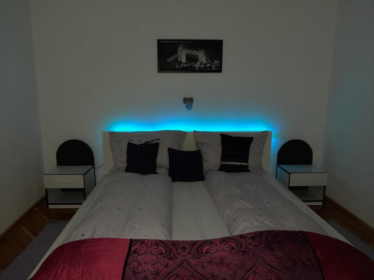 Pecs Park Appartement Buitenkant foto