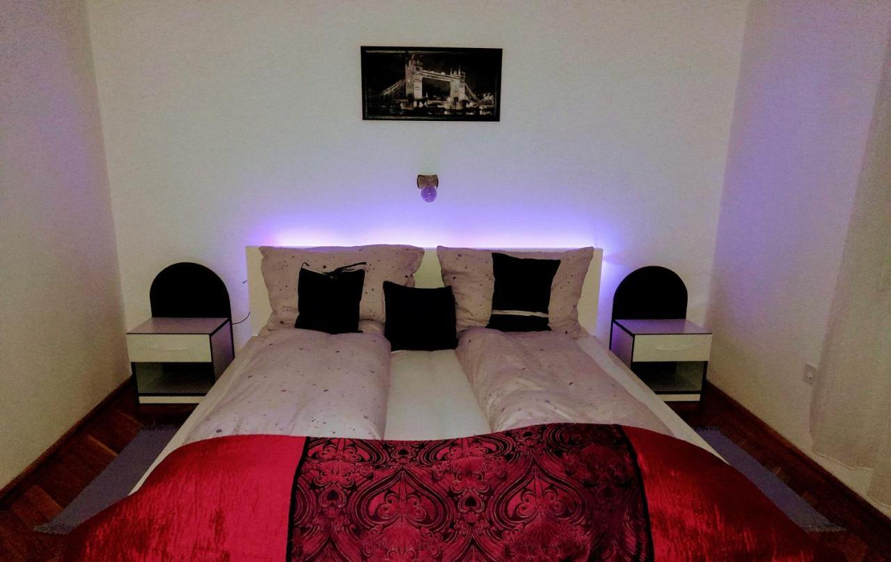 Pecs Park Appartement Buitenkant foto